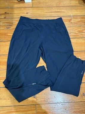 (670) NAVY BLUE LULULEMON PANTS